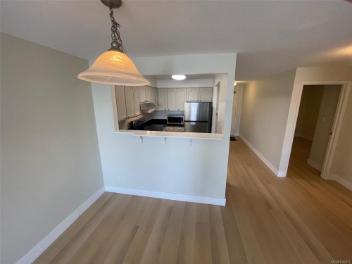 #209-30 Cavan St, Nanaimo, BC - Indoor Photo Showing Kitchen