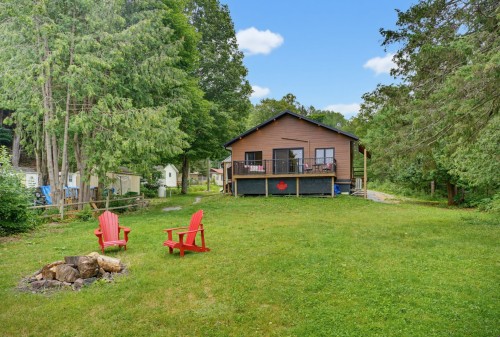 Back of Structure - 25 Ch. Clément N., Mulgrave-Et-Derry, QC - Outdoor With Backyard