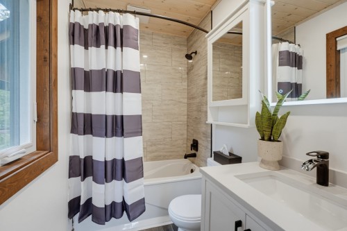 Master Bathroom - 25 Ch. Clément N., Mulgrave-Et-Derry, QC - Indoor Photo Showing Bathroom