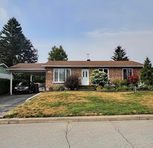 6185 Rue Lacoursière  Trois-Rivières, QC G8Y 4T6