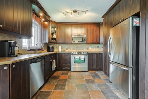 Cuisine - 708 Ch. Pierre-Laporte, L'Ange-Gardien, QC - Indoor Photo Showing Kitchen