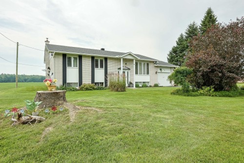Façade - 708 Ch. Pierre-Laporte, L'Ange-Gardien, QC - Outdoor