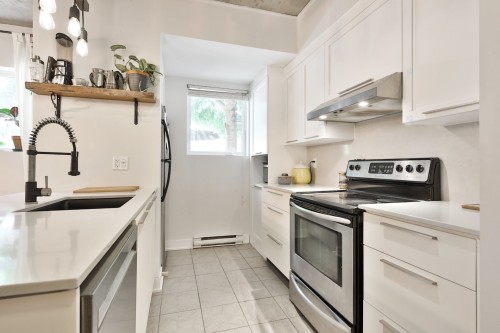 Cuisine - 1887 Rue De Chambly, Montréal (Mercier/Hochelaga-Maisonneuve), QC - Indoor Photo Showing Kitchen