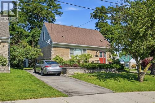 2 Aintree Court, Hamilton, ON - Outdoor