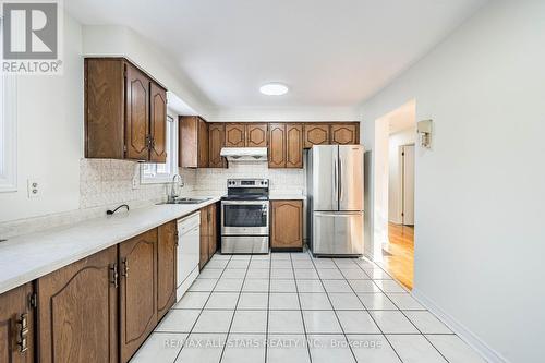 209 Apache Trail, Toronto, ON - Indoor Photo Showing Kitchen