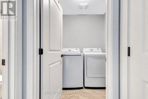 137 Yearling Circle, Ottawa, ON - Indoor Photo Showing Laundry Room