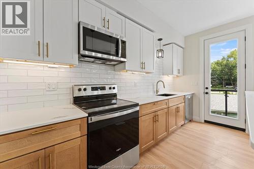 150 Old Front Unit# Front-Upper, Lasalle, ON - Indoor Photo Showing Kitchen With Stainless Steel Kitchen With Upgraded Kitchen