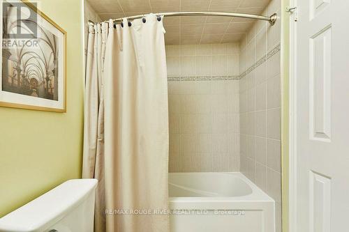 216 Wright Crescent, Ajax, ON - Indoor Photo Showing Bathroom