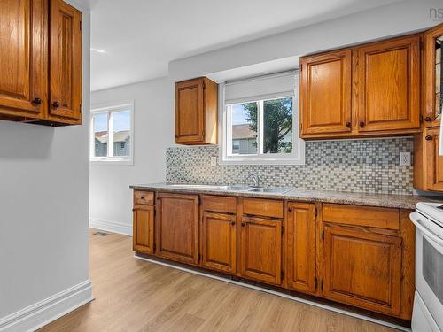 5/5A Marilyn Drive, Dartmouth, NS - Indoor Photo Showing Kitchen With Double Sink