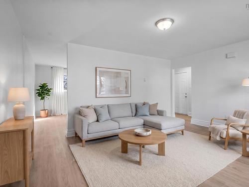 5/5A Marilyn Drive, Dartmouth, NS - Indoor Photo Showing Living Room