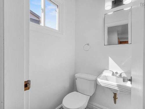 5/5A Marilyn Drive, Dartmouth, NS - Indoor Photo Showing Bathroom