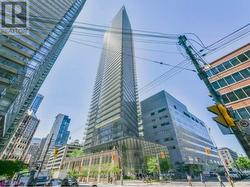 204 - 832 BAY STREET Toronto, ON M5S 1Z6