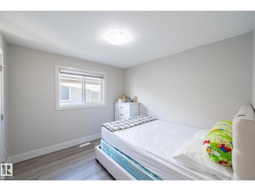 3623 8 St Nw, Edmonton, AB - Indoor Photo Showing Bedroom