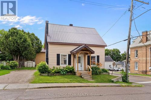 145 MUNROE AVENUE W  Renfrew, ON K7V 3L2