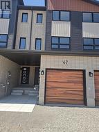 47 FLAN BOULEVARD Barrie, ON L9J 0E1
