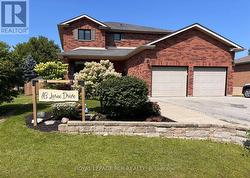 16 LOREE DRIVE  Adjala-Tosorontio, ON L0M 1J0