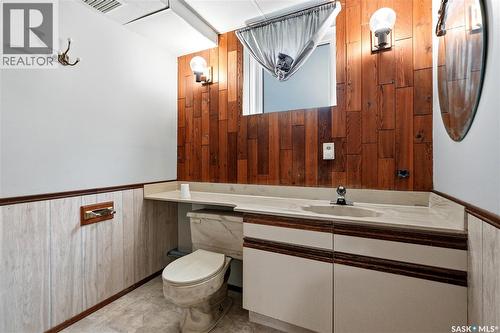 130 Flavelle Crescent, Saskatoon, SK - Indoor Photo Showing Bathroom