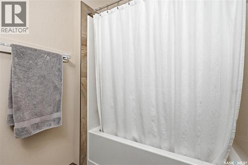 315 Werschner Lane, Saskatoon, SK - Indoor Photo Showing Bathroom