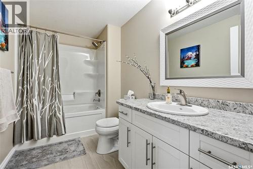 315 Werschner Lane, Saskatoon, SK - Indoor Photo Showing Bathroom