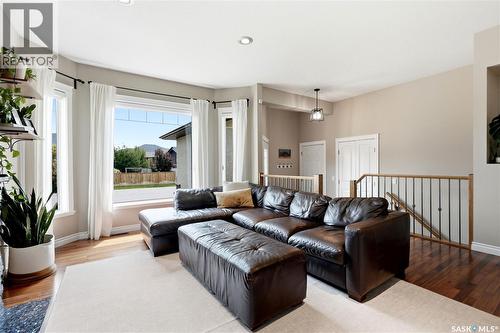 315 Werschner Lane, Saskatoon, SK - Indoor Photo Showing Living Room