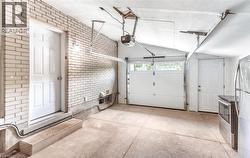 Garage - 