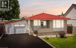176 SAMUELSON Street  Cambridge, ON N1R 1K3