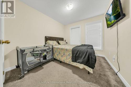 87 - 88 Decorso Drive, Guelph (Kortright East), ON - Indoor Photo Showing Bedroom
