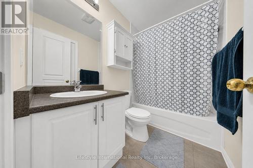 87 - 88 Decorso Drive, Guelph (Kortright East), ON - Indoor Photo Showing Bathroom