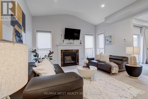 270 Dalgleish Trail, Hamilton, ON - Indoor Photo Showing Living Room With Fireplace