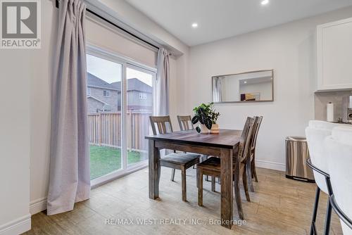 270 Dalgleish Trail, Hamilton, ON - Indoor Photo Showing Dining Room