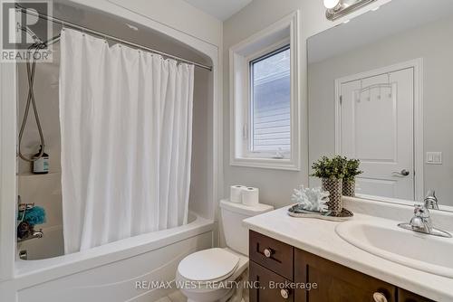 270 Dalgleish Trail, Hamilton, ON - Indoor Photo Showing Bathroom