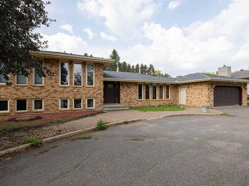 2089 Otway Street  Thunder Bay, ON P7K 1H5