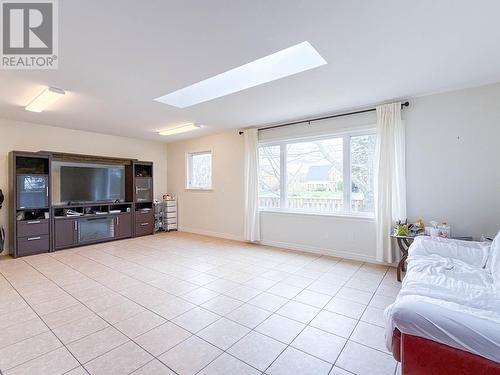 47 Emerald Drive, Charlottetown, PE - Indoor Photo Showing Living Room