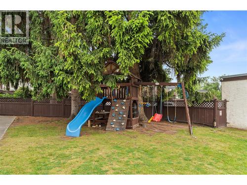 3135 Walnut Street Unit# 5, Kelowna, BC - Outdoor