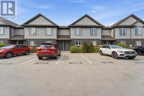 5 - 7768 ASCOT CIRCLE  Niagara Falls, ON L2H 3P9