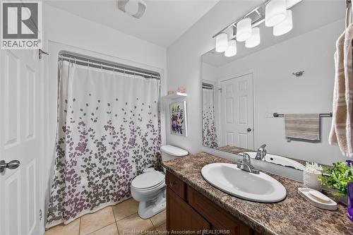 4844 Whitefish Crescent, Windsor, ON - Indoor Photo Showing Bathroom
