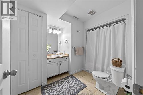 4844 Whitefish Crescent, Windsor, ON - Indoor Photo Showing Bathroom