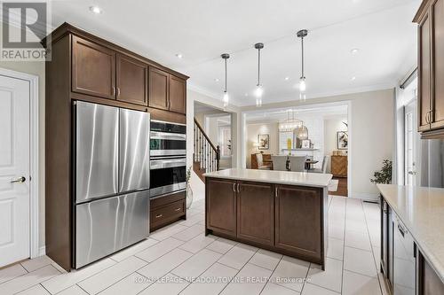 332 Mcgibbon Drive, Milton, ON - Indoor Photo Showing Kitchen With Upgraded Kitchen