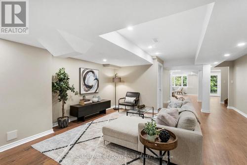 332 Mcgibbon Drive, Milton, ON - Indoor Photo Showing Living Room