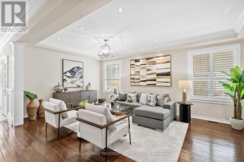 332 Mcgibbon Drive, Milton, ON - Indoor Photo Showing Living Room