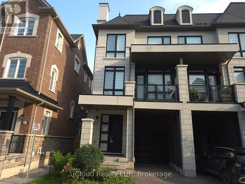 31 GLOBEMASTER LANE  Richmond Hill, ON L4E 1H4