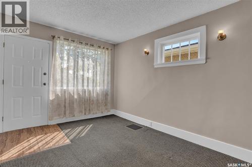 2022 Elliott Street, Regina, SK - Indoor Photo Showing Other Room