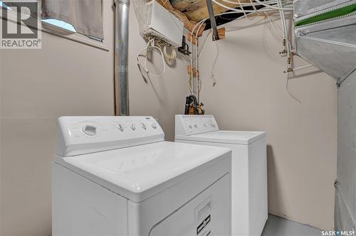 2022 Elliott Street, Regina, SK - Indoor Photo Showing Laundry Room