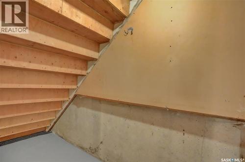 2022 Elliott Street, Regina, SK - Indoor