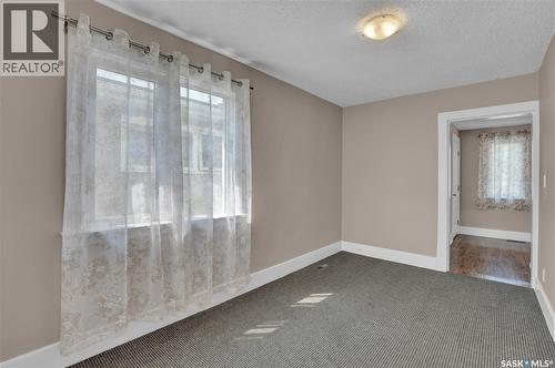 2022 Elliott Street, Regina, SK - Indoor Photo Showing Other Room