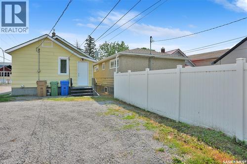 2022 Elliott Street, Regina, SK - Outdoor