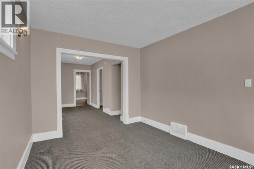 2022 Elliott Street, Regina, SK - Indoor Photo Showing Other Room