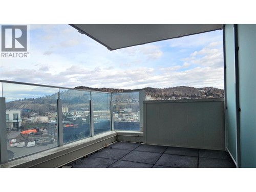Unit Patio - 1191 Sunset Drive Unit# 609, Kelowna, BC -  With View