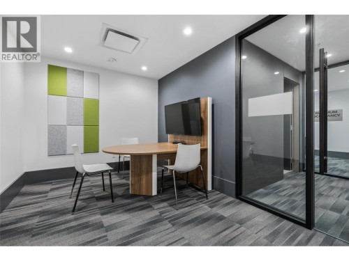 Business center - 1191 Sunset Drive Unit# 609, Kelowna, BC - Indoor