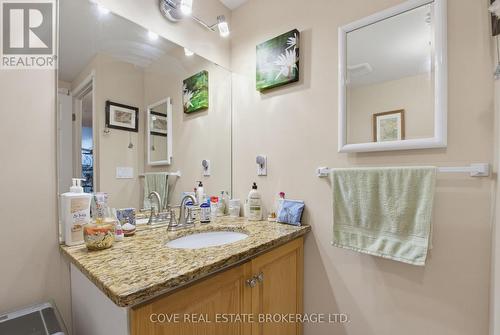 203 - 511 Gainsborough Road, London North (North F), ON - Indoor Photo Showing Bathroom